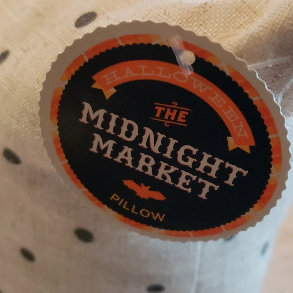 THE MIDNIGHT MARKET PILLOW